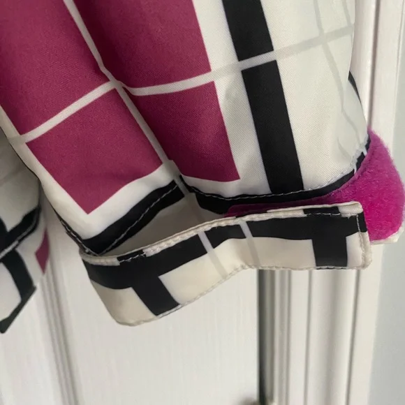 DC Womens EKOTEX 5K Hooded Ski Snowboard Jacket Size Small White Pink Waterproof - Picture 4 of 8